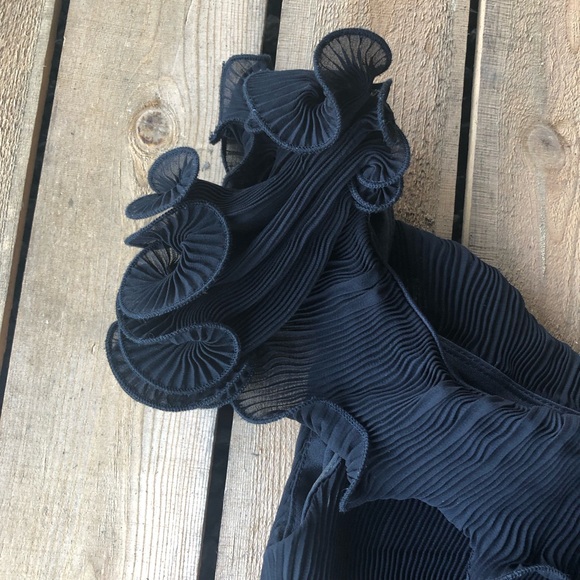 Pleated One Shoulder Ruffle Hem Black Dress size Medium NWOT - Picture 4 of 6